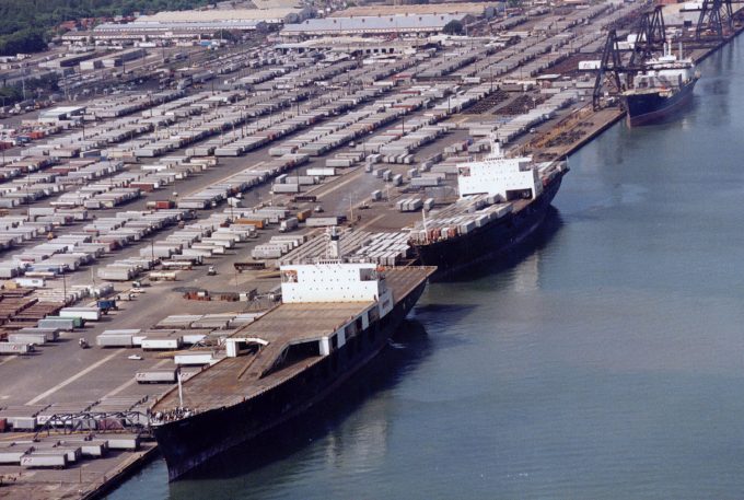 San_Juan_Port_cargo_ships