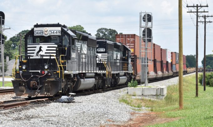 Norfolk Southern Photo 117908053 © Alan Stoddard Dreamstime.com