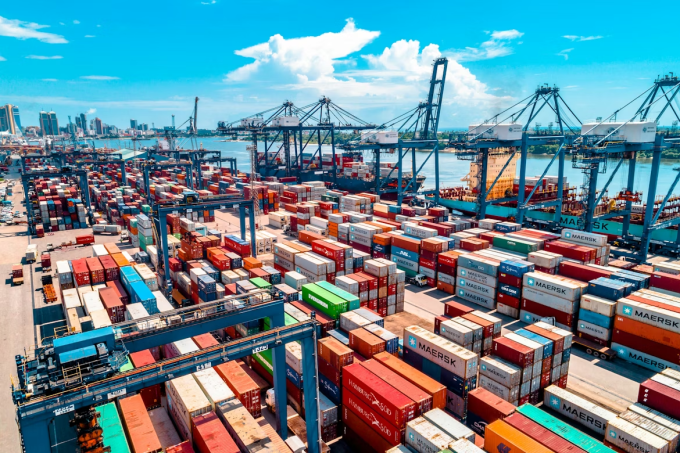 What container shipping rates tell us about the economy
