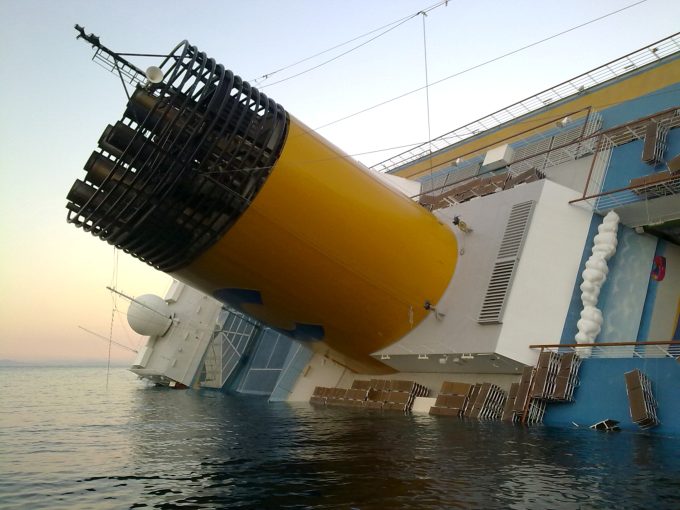 © Lupoalb68 |costa concordia