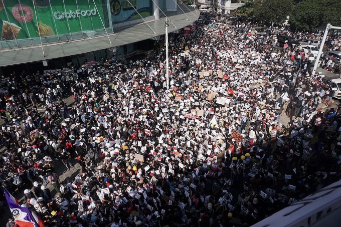 2021_Myanmar_Protest_in_Hleden