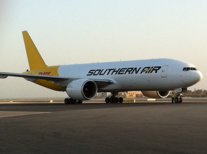 SouthernAir777FinDHLlivery021-680x0-c-default