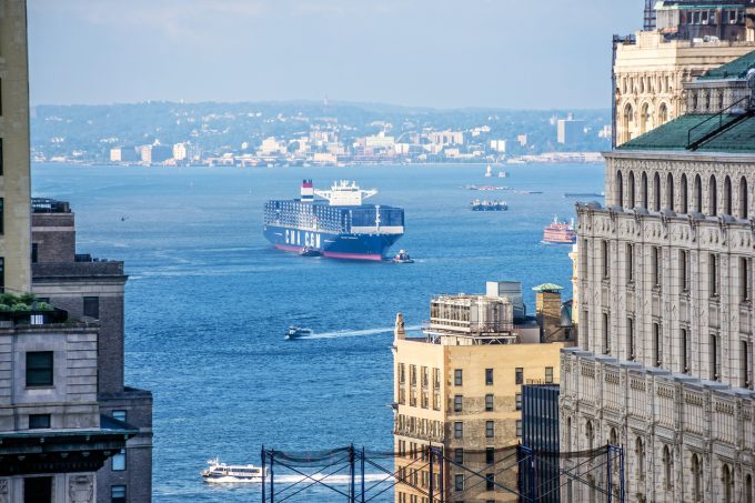 © Andrew Kazmierski cma cgm