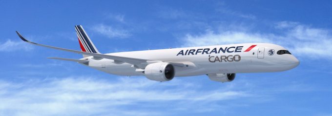 AIR_FRANCE_A350F_WITH_BACKGROUND_(C)_AIRBUS_FOR_AIR_FRANCE_KLM