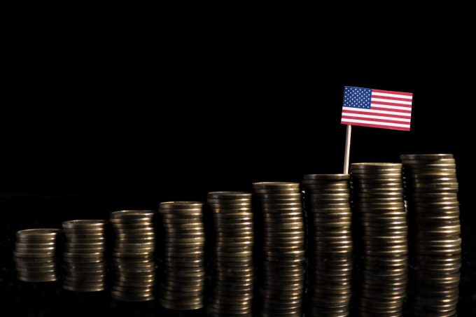 © Ognjen Stevanovic us flag money