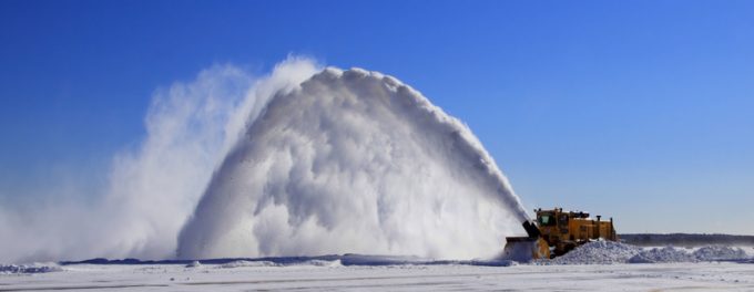 airport snow© Jeff Schultes