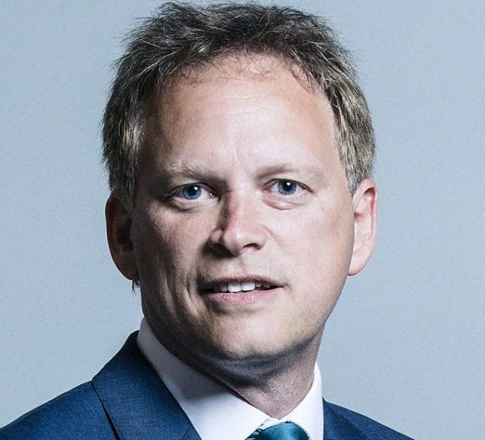 800px-Official_portrait_of_Grant_Shapps_crop_2