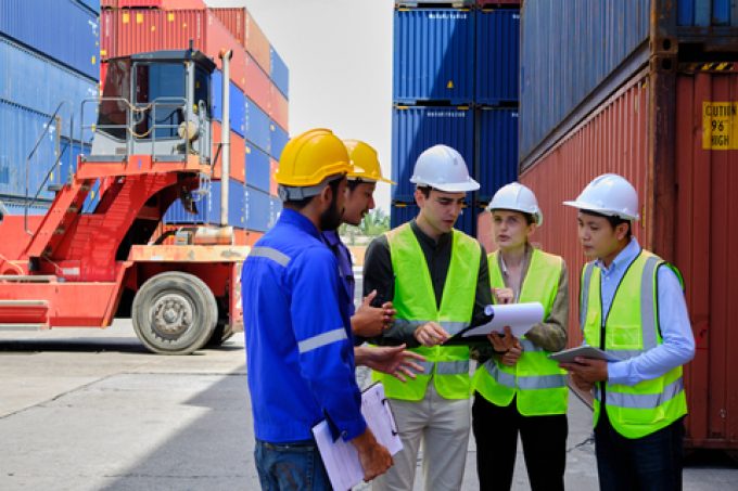group of logistics workers Photo 251925360 © Tigercatlpg Dreamstime.com