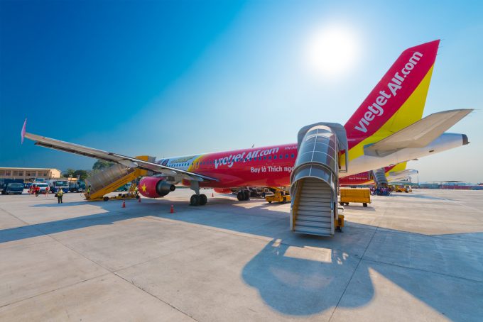 © Alexander Podshivalov vietjet_69245971