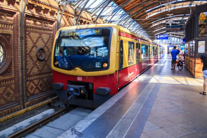 Berlin S-Bahn train arriving at Hackescher Markt station © Richair Dreamstime.com