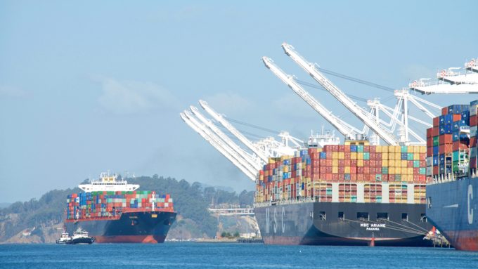 Container ship Navarino