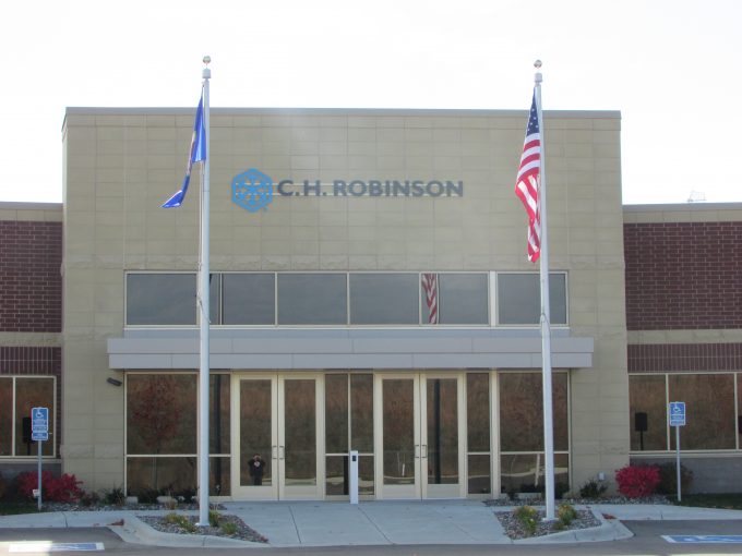 C.H._Robinson_HQ_entrance