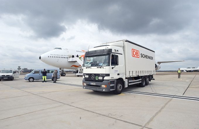 DB Schenker-Lkw