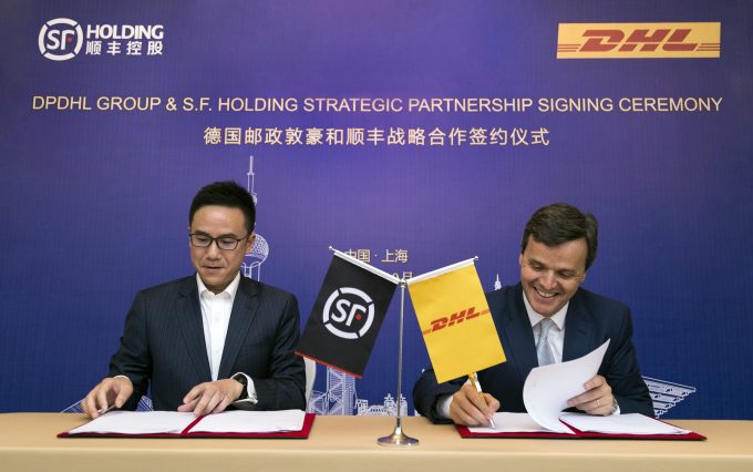 dpdhl-group-sf-holding-signing-ceremony-shanghai-02