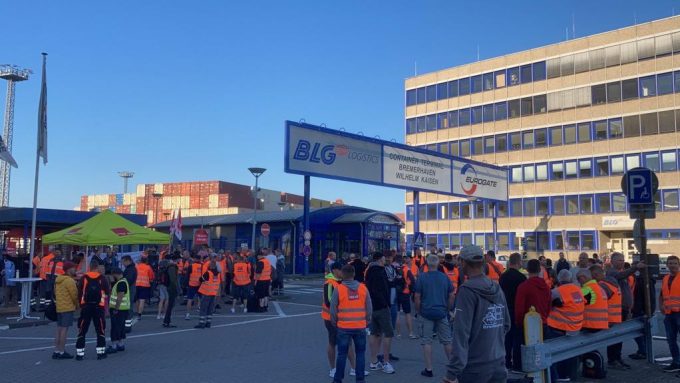 Bremerhaven Dockers Strike June 2022