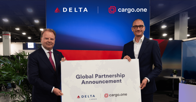 46930-delta-cargo-x-cargo.one-press-banner