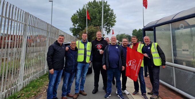 Port of Liverpool strikers