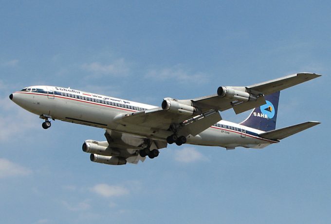Saha_Air_Boeing_707-3J9C_Sharifi