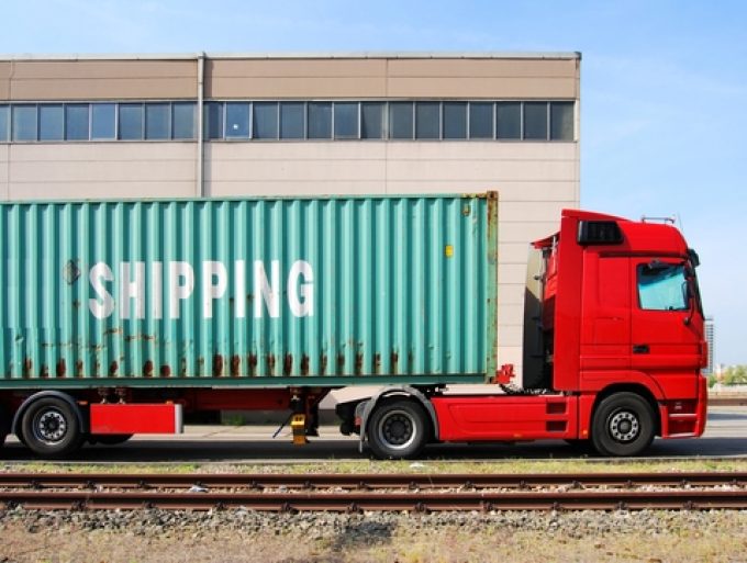 © Ulrich Mueller cosco box container lorry