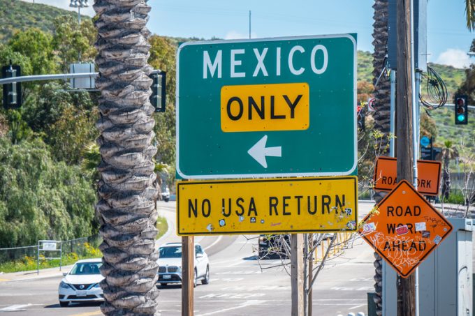 Mexican Border © Erik Lattwein