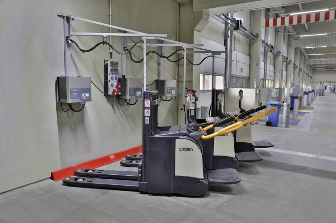 Li-Ion Ground conveyors charging at Dachser cross docking hall-kl
