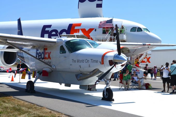 FedEx Photo 46615565 © Patrick Ashley Dreamstime.com