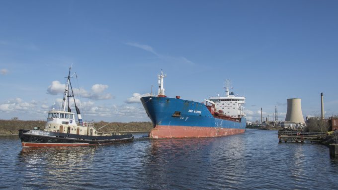 Manchester Ship Canal Port Salford Photo 113054603 © Steve Bridge Dreamstime.com