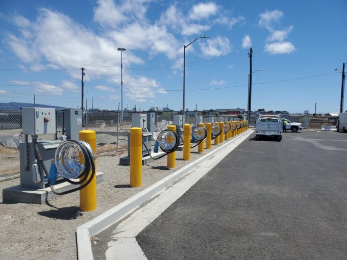 Port-of-Oakland-new-EV-charging-stations-for-drayage-trucks-at-STE-2021