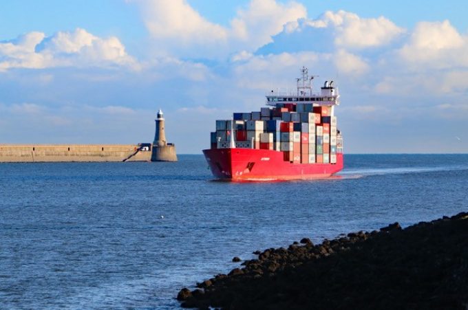 thumbnail_Steen, Container Ship arriving at Port of Tyne