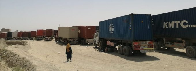Truck queues at Chaman Pakistan Afghan border